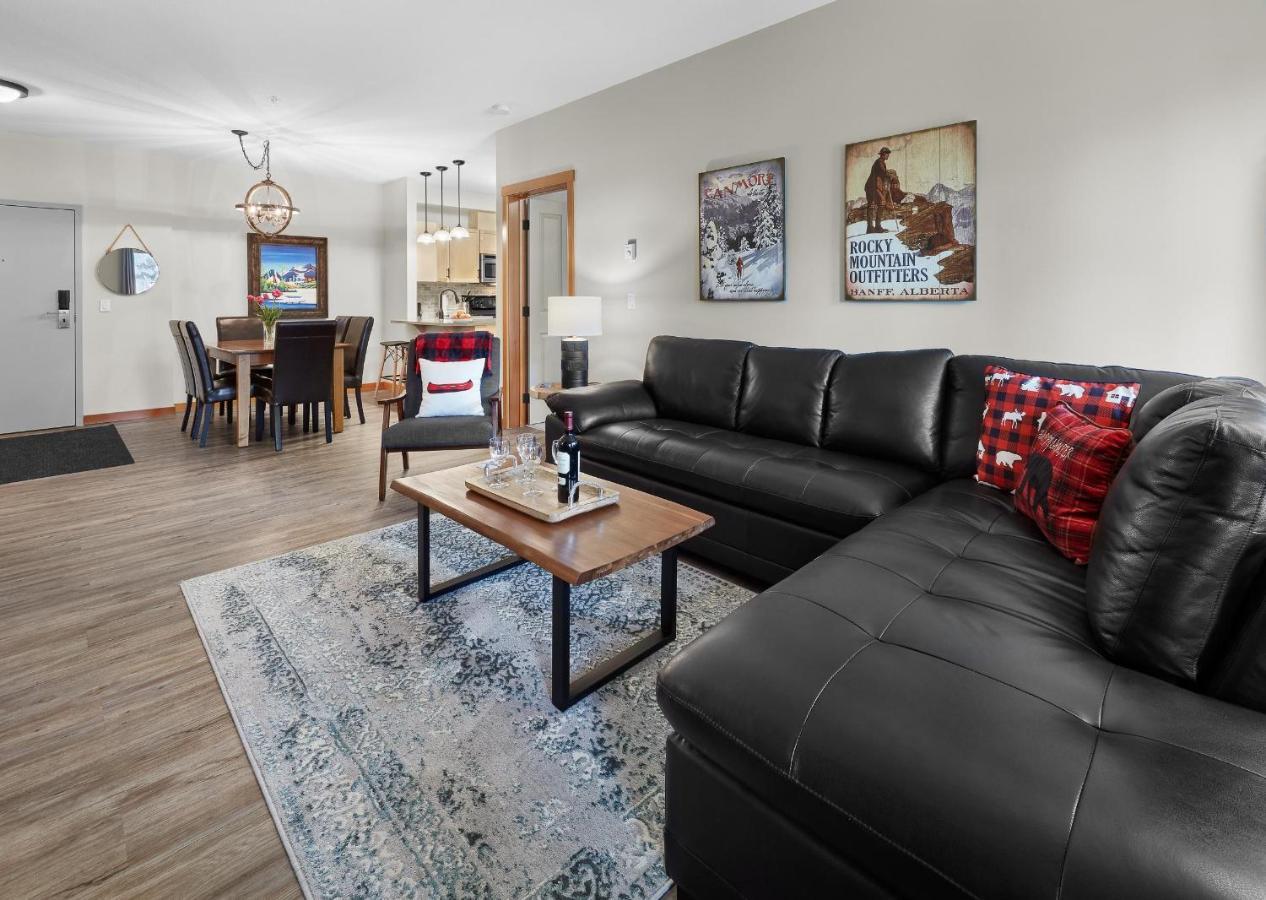 Newly Renovated Grizzly Lodge, Spacious 3Br 2Ba With Open Pool, Hot Tub Canmore Exteriör bild