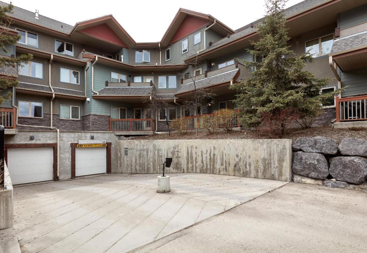 Newly Renovated Grizzly Lodge, Spacious 3Br 2Ba With Open Pool, Hot Tub Canmore Exteriör bild