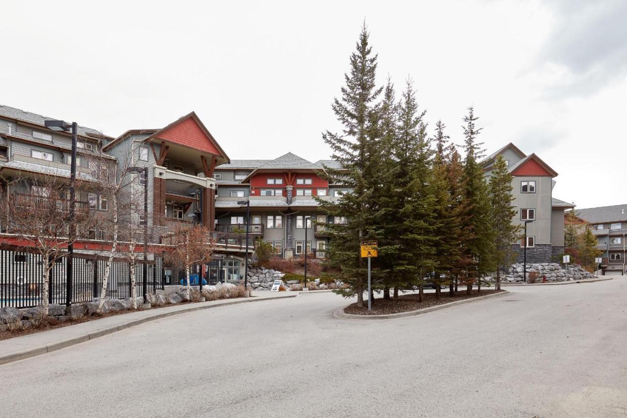 Newly Renovated Grizzly Lodge, Spacious 3Br 2Ba With Open Pool, Hot Tub Canmore Exteriör bild