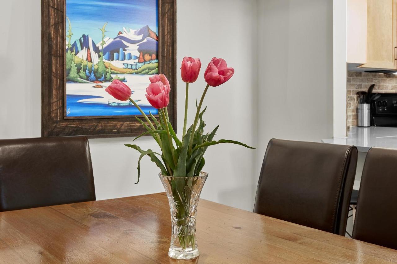 Newly Renovated Grizzly Lodge, Spacious 3Br 2Ba With Open Pool, Hot Tub Canmore Exteriör bild